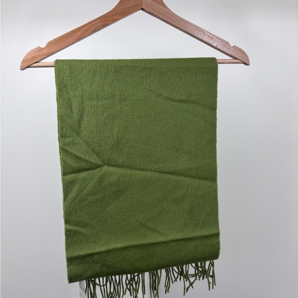 Elegant Green Scarf